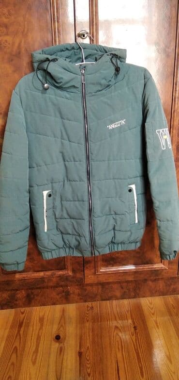 S- olcu az geyilmiw,sindifonlu kurtka.Hec bir prablemi yoxdu olcu lalafo.az -da S- olcu az geyilmiw,sindifonlu kurtka.Hec bir prablemi yoxdu olcu