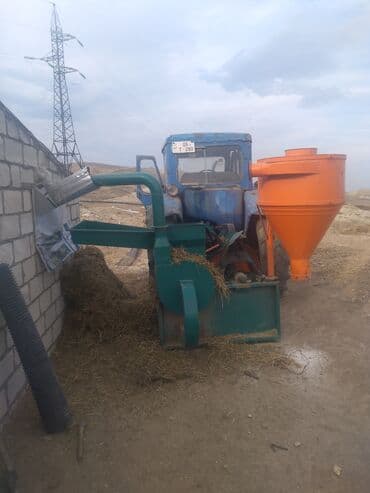 Kombinə olunmuş yem hazırlama-avadanlığı və traktorla qoşqulu sistem lalafo.az -da Kombinə olunmuş yem hazırlama-avadanlığı və traktorla qoşqulu sistem