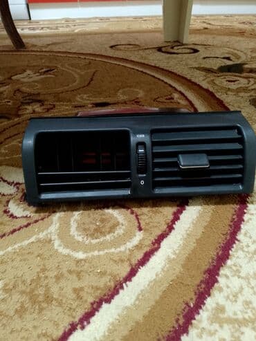 Mercedes-Benz 210, Orijinal, Almaniya lalafo.az -da Mercedes-Benz 210, Orijinal, Almaniya