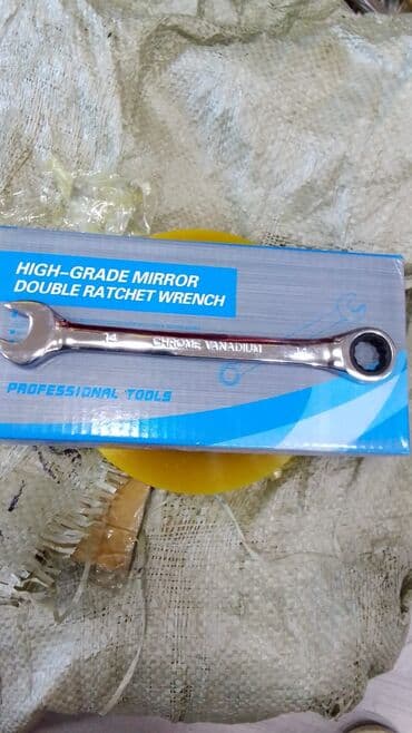 Açar 14 razmer 10 ədəd üstü alınarsa 4 manat Tək -tək alınarsa 5 lalafo.az -da Açar 14 razmer 10 ədəd üstü alınarsa 4 manat Tək -tək alınarsa 5