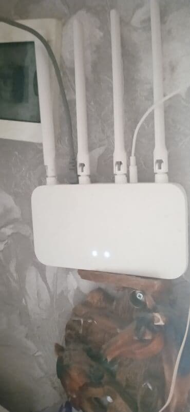 Wi‑Fi marşrutizatoru, 4 ədəd xarici antenalı model. Aşağıdakılarla lalafo.az -da Wi‑Fi marşrutizatoru, 4 ədəd xarici antenalı model. Aşağıdakılarla