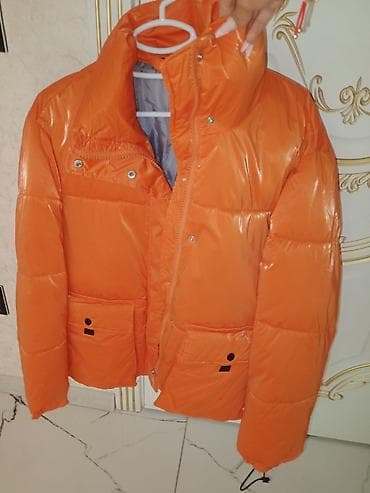 Narıncı şişmə qış gödəyəni - Parlaq narıncı rəng, qısa kəsim - Qalın lalafo.az -da Narıncı şişmə qış gödəyəni - Parlaq narıncı rəng, qısa kəsim - Qalın