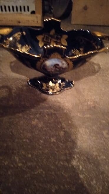 Qab-qacaq dəsti – dekorativ porselen və şüşə sinilər - Tərkib: - lalafo.az -da Qab-qacaq dəsti – dekorativ porselen və şüşə sinilər - Tərkib: -