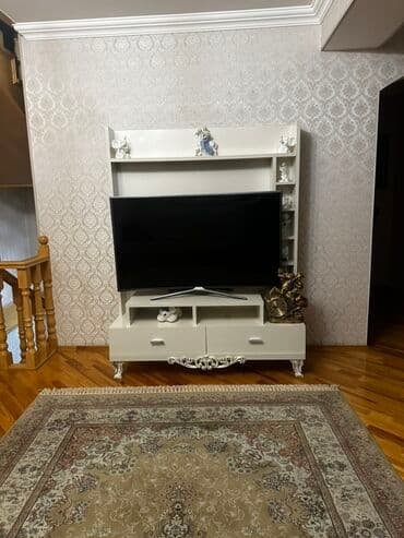 Düz TV altlığı, Polkalı lalafo.az -da Düz TV altlığı, Polkalı