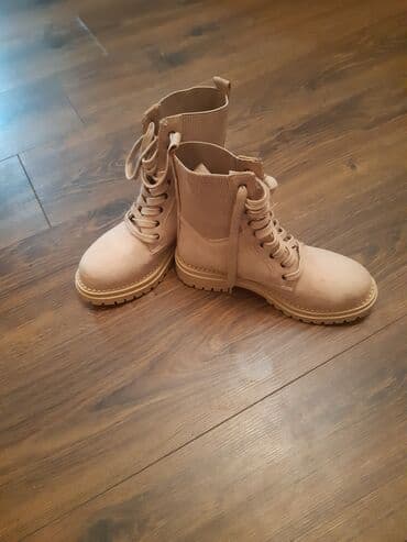 Qış dəsti – qadın üçün 1) Bej rəngli qadın hərbi tərzli çəkmələr - lalafo.az -da Qış dəsti – qadın üçün 1) Bej rəngli qadın hərbi tərzli çəkmələr -