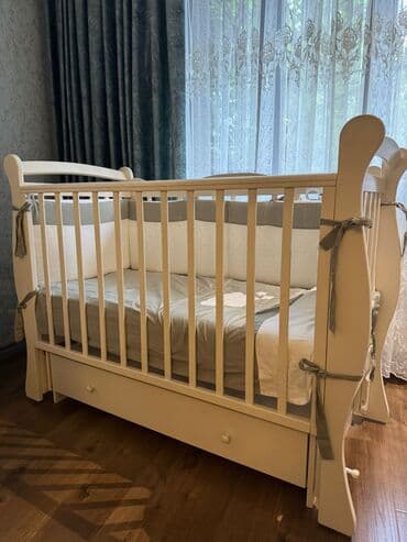 Oğlan və qız üçün, Dördbucaq, Beşik, Dəst ilə, Matras ilə, Yellənmə mexanizm ilə lalafo.az -da Oğlan və qız üçün, Dördbucaq, Beşik, Dəst ilə, Matras ilə, Yellənmə mexanizm ilə