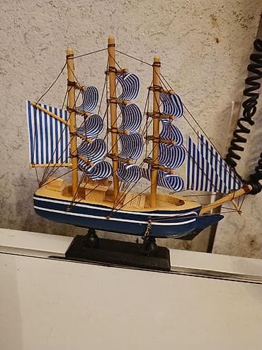 Gemi fıquru. Yenıdır. Karobkada lalafo.az -da Gemi fıquru. Yenıdır. Karobkada