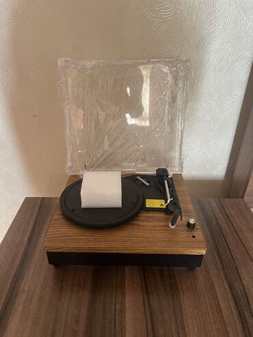 Retro patefon val oxudan. Yenidir Retro dizaynlı, müasir funksiyalara lalafo.az -da Retro patefon val oxudan. Yenidir Retro dizaynlı, müasir funksiyalara