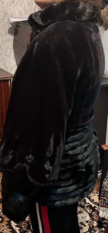 Kürk, rəng - Qara lalafo.az -da Kürk, rəng - Qara