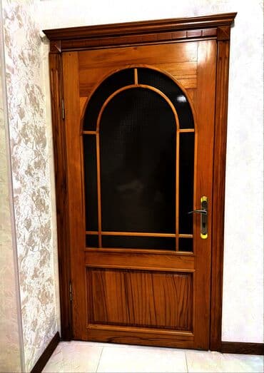 Klassik dizaynlı taxta iç qapı - Material: massif ağac (isti qəhvəyi lalafo.az -da Klassik dizaynlı taxta iç qapı - Material: massif ağac (isti qəhvəyi