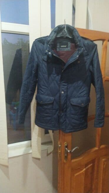 Su keçirməyən kurtka, 1-2 dəfə geyinilib, Brend malıdır, 250 manata lalafo.az -da Su keçirməyən kurtka, 1-2 dəfə geyinilib, Brend malıdır, 250 manata