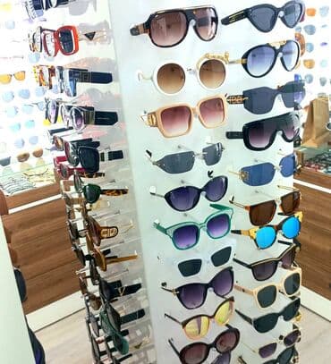 Eynək vitrini təcili satılır. 168 ədəd eynək tutur. Vitrinin 4 lalafo.az -da Eynək vitrini təcili satılır. 168 ədəd eynək tutur. Vitrinin 4