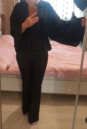 Kofta satılır.38 bədənə tam uyğundur.heç bir deffekti yoxdu.materialı lalafo.az -da Kofta satılır.38 bədənə tam uyğundur.heç bir deffekti yoxdu.materialı