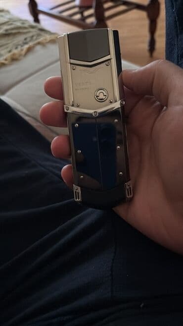 Vertu Signature Touch, rəng - Gümüşü, Düyməli lalafo.az -da Vertu Signature Touch, rəng - Gümüşü, Düyməli