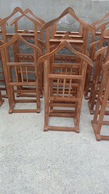 Taxta paltar dayaqı – geyim təşkilatçısı - Material: masif ağac lalafo.az -da — 2 Taxta paltar dayaqı – geyim təşkilatçısı - Material: masif ağac — 2