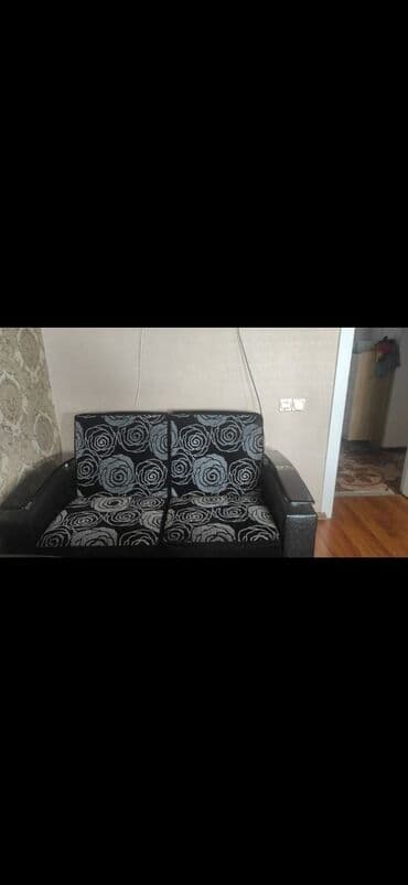 Divan, İşlənmiş, Açılan, Bazasız, Çatdırılma yoxdur lalafo.az -da Divan, İşlənmiş, Açılan, Bazasız, Çatdırılma yoxdur