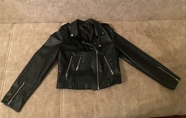 Qadın üçün qara rəngdə biker üslubunda dəri gödəkçə. - Material lalafo.az -da Qadın üçün qara rəngdə biker üslubunda dəri gödəkçə. - Material