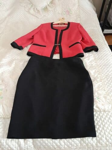 Новый костюм. Размер 46,48. Рукав три четверти. Есть ещё разная lalafo.az -da Новый костюм. Размер 46,48. Рукав три четверти. Есть ещё разная