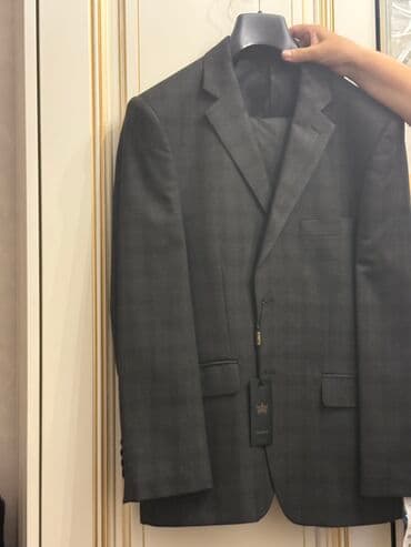 Teze kostyum
Magaza baglandigi ucun satilir lalafo.az -da Teze kostyum
Magaza baglandigi ucun satilir