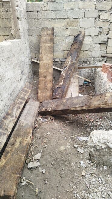 Tikinti üçün iri ölçülü taxta şalban/balka dəsti. 8eded ümumi 17metrdi lalafo.az -da Tikinti üçün iri ölçülü taxta şalban/balka dəsti. 8eded ümumi 17metrdi