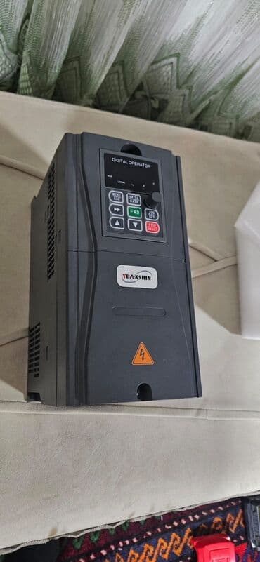 YUANXIN VFD/AC Drive – 7.5 kW (Model: V9-4T0075G-FK) - Giriş: 1 faza lalafo.az -da YUANXIN VFD/AC Drive – 7.5 kW (Model: V9-4T0075G-FK) - Giriş: 1 faza