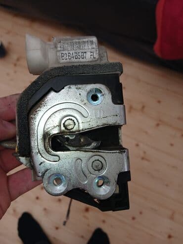 Məhsul: Avtomobil qapı kilidi mexanizmi (qol və Bowden trosları ilə lalafo.az -da Məhsul: Avtomobil qapı kilidi mexanizmi (qol və Bowden trosları ilə