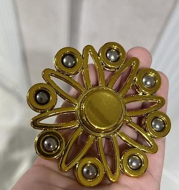 Qızılı rəngli stress fidget spinner - Material: metal gövdə, parlaq lalafo.az -da Qızılı rəngli stress fidget spinner - Material: metal gövdə, parlaq