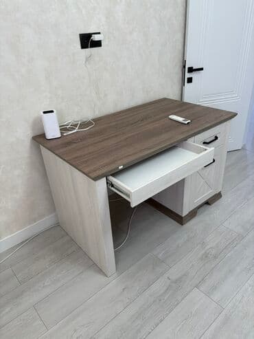 Düz masa, Stulsuz, Polkalı, Siyirməli, Teksturalı laminat lalafo.az -da Düz masa, Stulsuz, Polkalı, Siyirməli, Teksturalı laminat