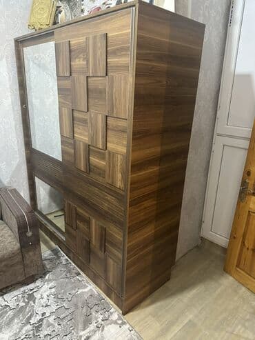 İşlənmiş, Kupe, 2 qapılı Düz dolab, Qarderob, paltar dolabı lalafo.az -da İşlənmiş, Kupe, 2 qapılı Düz dolab, Qarderob, paltar dolabı