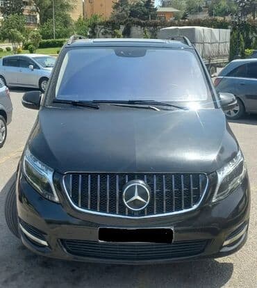 Qara rəngli Mercedes-Benz V-Class Minivan, geniş interyeri və lalafo.az -da Qara rəngli Mercedes-Benz V-Class Minivan, geniş interyeri və