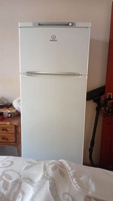 2 qapılı Indesit Soyuducu Satılır, rəng - Ağ lalafo.az -da 2 qapılı Indesit Soyuducu Satılır, rəng - Ağ
