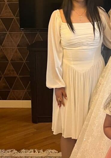 Ağ rəngli ziyafət/nişan donu bir dəfə geyinilib 40 razmer 40 azn - lalafo.az -da Ağ rəngli ziyafət/nişan donu bir dəfə geyinilib 40 razmer 40 azn -