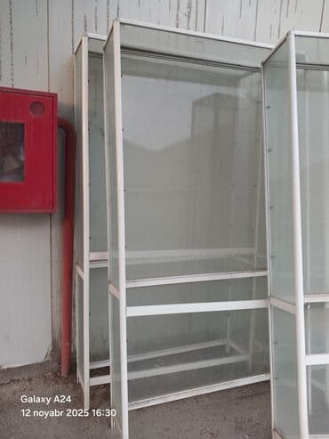 ПО для бизнеса: Şüşə vitrin stendləri - Material: ağ rəngli metal karkas və temperli at lalafo.az — 1 ПО для бизнеса: Şüşə vitrin stendləri - Material: ağ rəngli metal karkas və temperli — 1