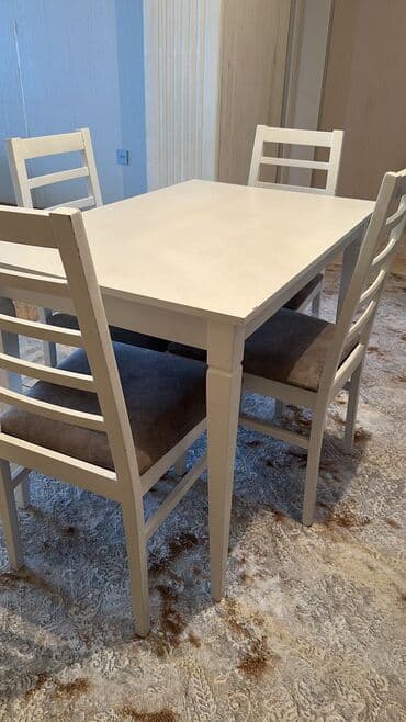 Qonaq otağı üçün, İşlənmiş, Kvadrat masa, 4 stul lalafo.az -da Qonaq otağı üçün, İşlənmiş, Kvadrat masa, 4 stul