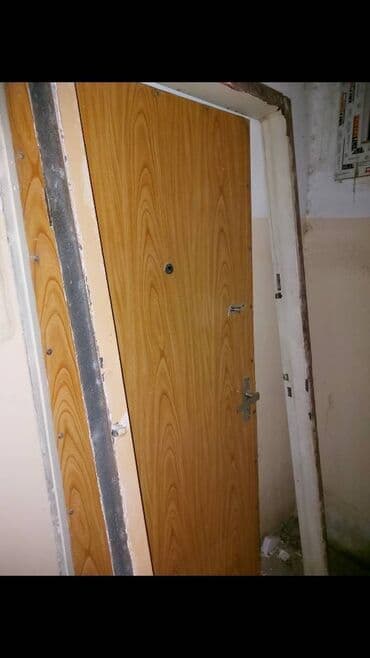 Cerciveli bina evi ucun standart demir qapi2 nin 90 a Giymet 130m lalafo.az -da Cerciveli bina evi ucun standart demir qapi2 nin 90 a Giymet 130m