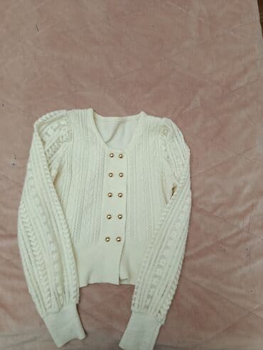 Qadın geyimləri dəsti 1) Ağ trikotaj kardiqan - Naqişli hörmə lalafo.az -da Qadın geyimləri dəsti 1) Ağ trikotaj kardiqan - Naqişli hörmə