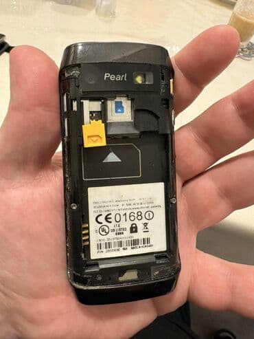 Blackberry Pearl, rəng - Qara, Düyməli lalafo.az -da Blackberry Pearl, rəng - Qara, Düyməli