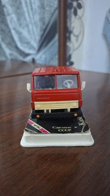 Kolleksiya modeli – KamAZ 53212 (SSSR istehsalı) - Miqyaslı metal lalafo.az -da Kolleksiya modeli – KamAZ 53212 (SSSR istehsalı) - Miqyaslı metal