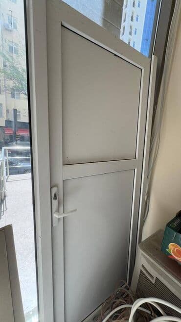 İşlənmiş Plastik qapı 90x205 sm Ünvandan götürmə lalafo.az -da İşlənmiş Plastik qapı 90x205 sm Ünvandan götürmə