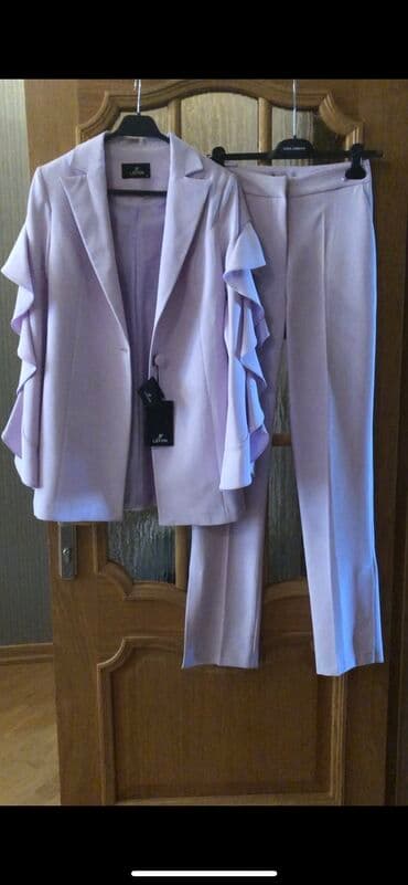 Lefon kostyum. 260azn alinib. geyilmeyib. etiketi uzerindedi lalafo.az -da Lefon kostyum. 260azn alinib. geyilmeyib. etiketi uzerindedi