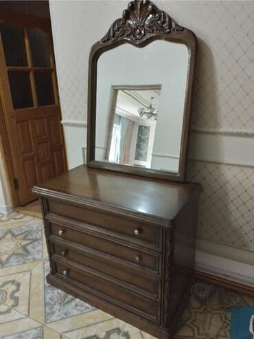 Комоды на заказ: Klassik üslubda taxta makiyaj masası və 2 ədəd tumba satılır. 3-ü at lalafo.az — 1 Комоды на заказ: Klassik üslubda taxta makiyaj masası və 2 ədəd tumba satılır. 3-ü — 1