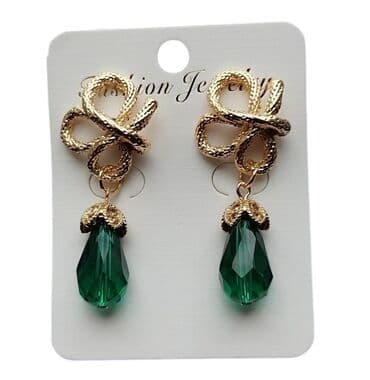 Серьги новые = 12 azn, передам около Американского посольства или на lalafo.az -da Серьги новые = 12 azn, передам около Американского посольства или на