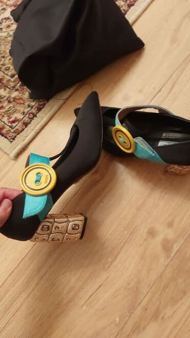 Tuflilər, Ölçü: 38, rəng - Qara, İşlənmiş lalafo.az -da Tuflilər, Ölçü: 38, rəng - Qara, İşlənmiş