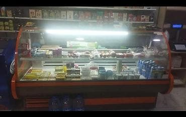 Ülvü firmasının vitrin soyuducusu – 2 metr. - Ölçü: təxminən 2 m lalafo.az -da Ülvü firmasının vitrin soyuducusu – 2 metr. - Ölçü: təxminən 2 m