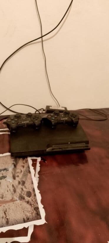 Sony PlayStation 3 (PS3) Slim oyun konsolu Xüsusiyyətlər: - Model lalafo.az -da Sony PlayStation 3 (PS3) Slim oyun konsolu Xüsusiyyətlər: - Model
