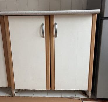Təcili. 1 mətbəx şkafı, 1 divar şkafı, 1 qaz plitəsi dayağı. Orta lalafo.az -da Təcili. 1 mətbəx şkafı, 1 divar şkafı, 1 qaz plitəsi dayağı. Orta