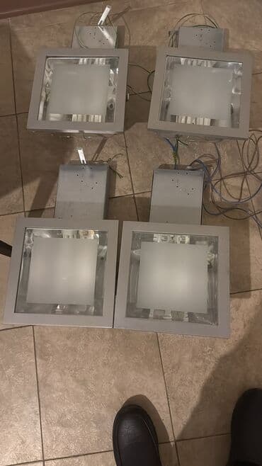 Tavan üçün quraşdırılan işıqlandırma dəsti - Kvadrat formalı, metal lalafo.az -da Tavan üçün quraşdırılan işıqlandırma dəsti - Kvadrat formalı, metal