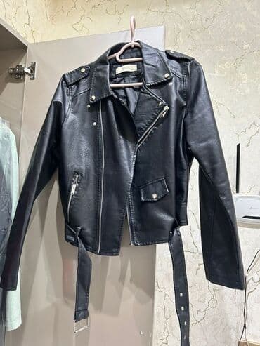 Qadınlar üçün qara rəngli, süni dəridən hazırlanmış biker üslublu lalafo.az -da Qadınlar üçün qara rəngli, süni dəridən hazırlanmış biker üslublu
