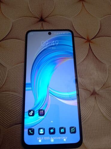 Ela isleyir korpusunda cat var varxasinda uzu temiz dir. 200 m lalafo.az -da Ela isleyir korpusunda cat var varxasinda uzu temiz dir. 200 m