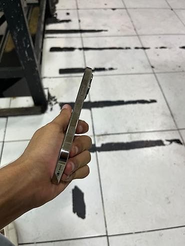 IPhone 14 Pro, Gümüşü, Face ID lalafo.az -da IPhone 14 Pro, Gümüşü, Face ID